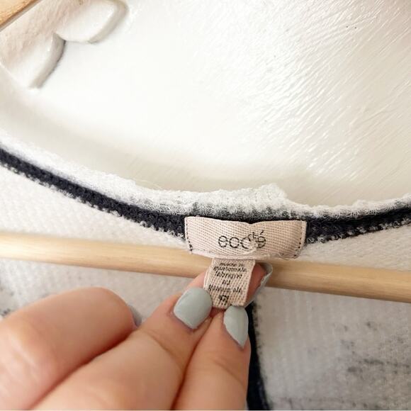 Ecote Lightweight Thermal Top Tie Front Gray White V-Neck Long Sleeve Pullover - Picture 4 of 7